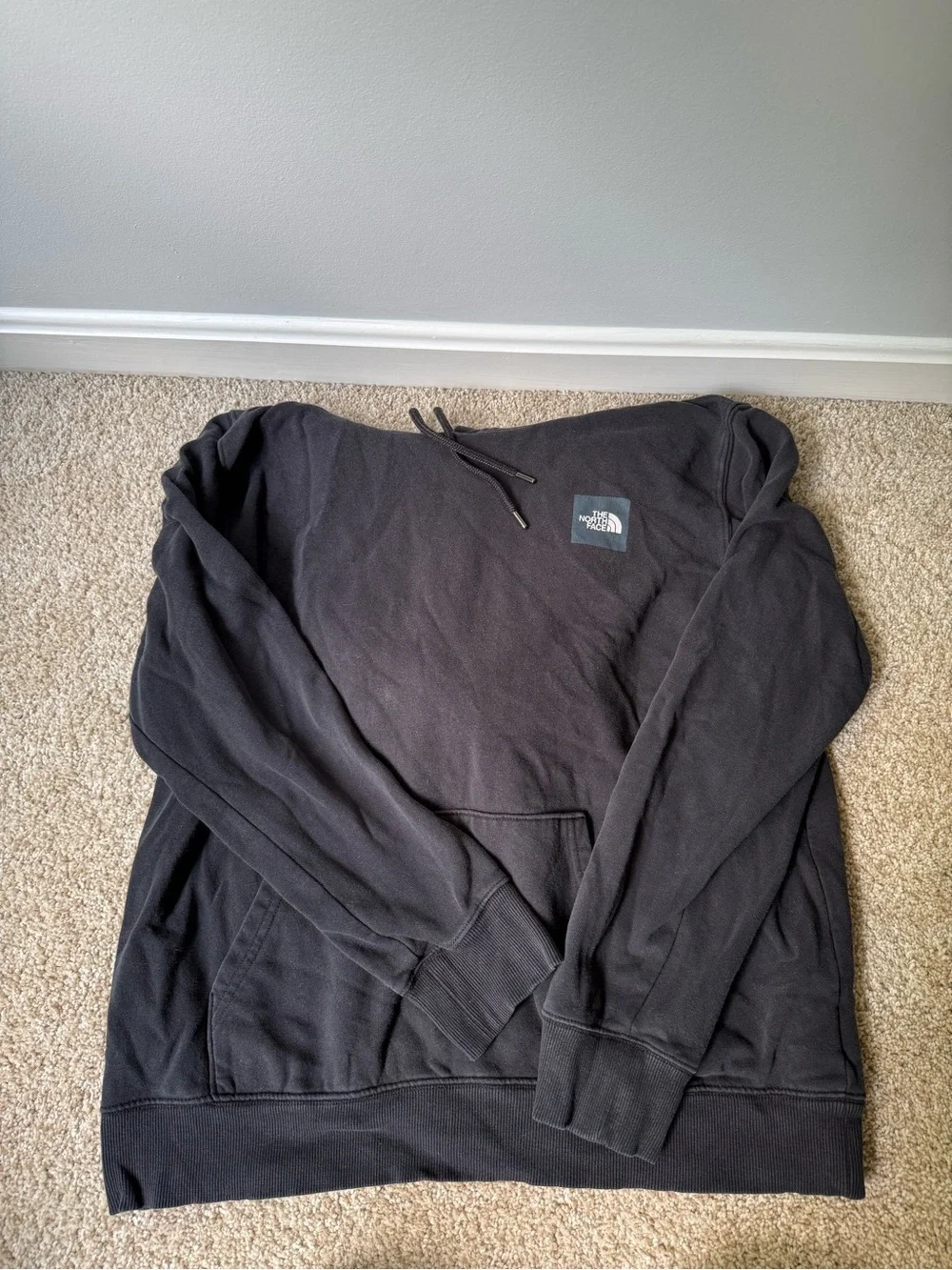The North Face Men’s Black Crewneck Pullover Sweatshirt